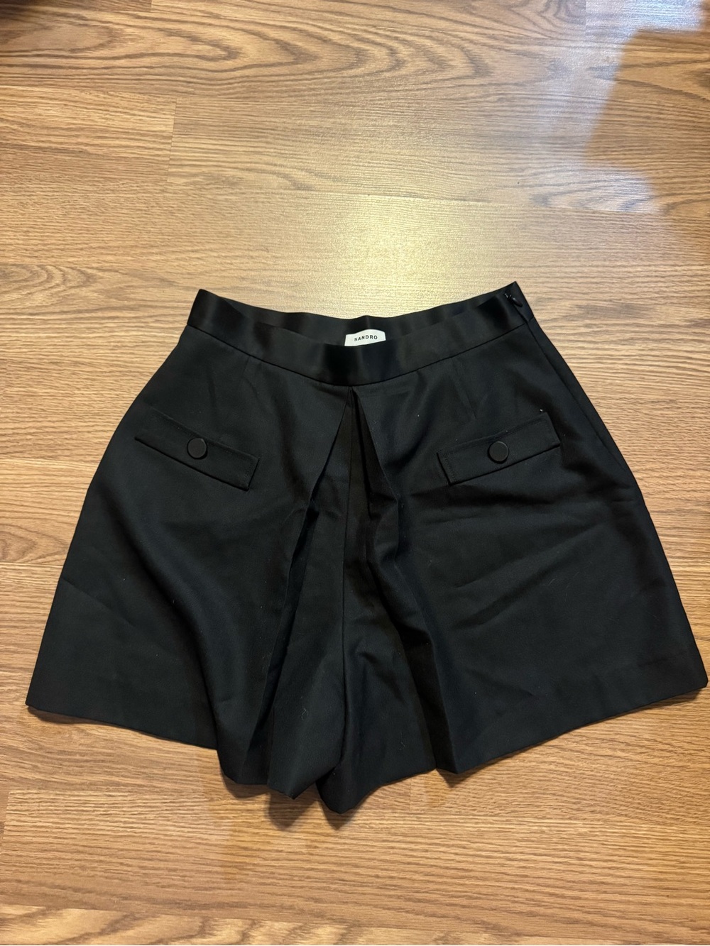 Sandro Black Pleated High-Waist Women's Shorts
